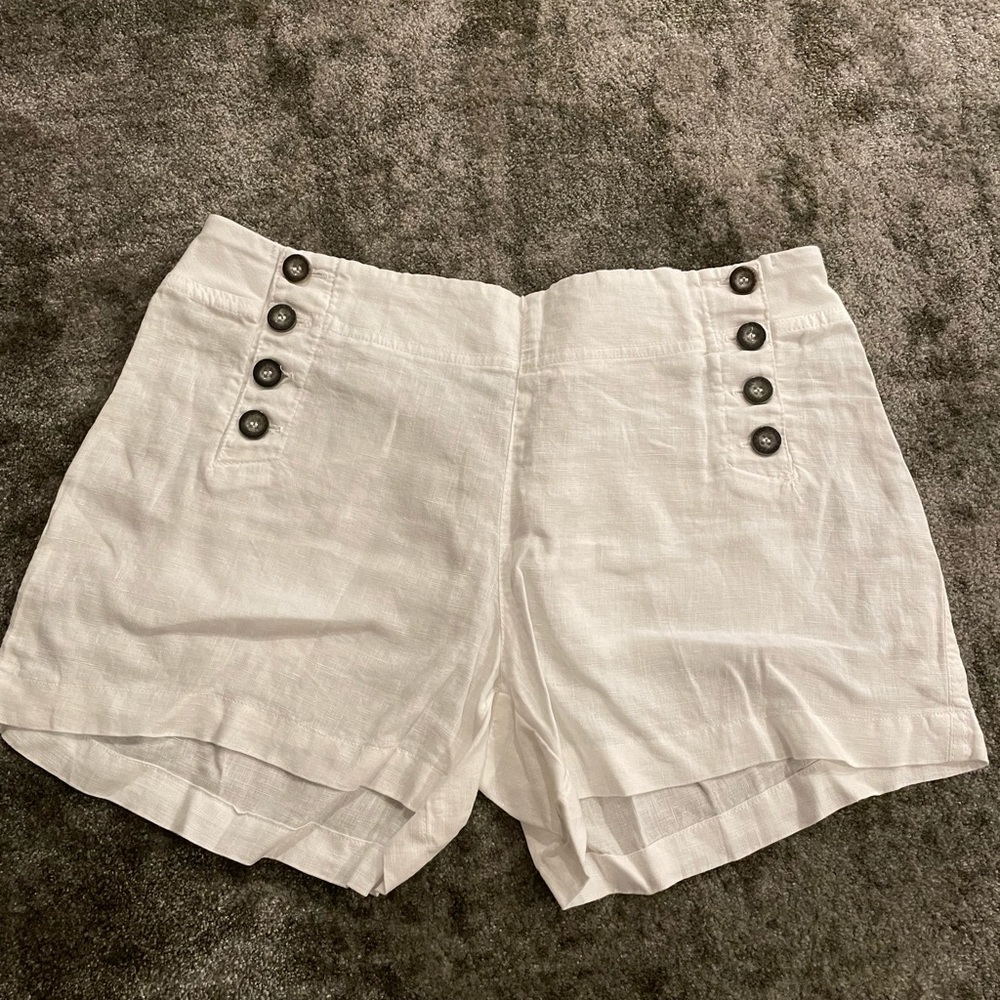 Hard tail white linen shorts